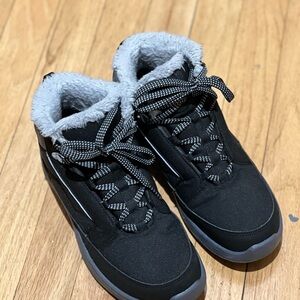 Women winter boots with Fur Lining